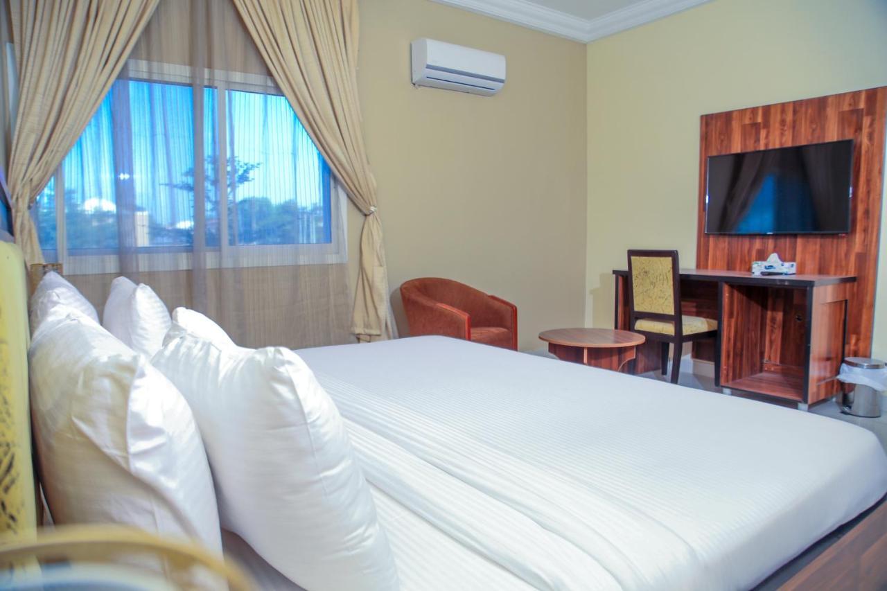 Guest Pride Hotel 카노 외부 사진