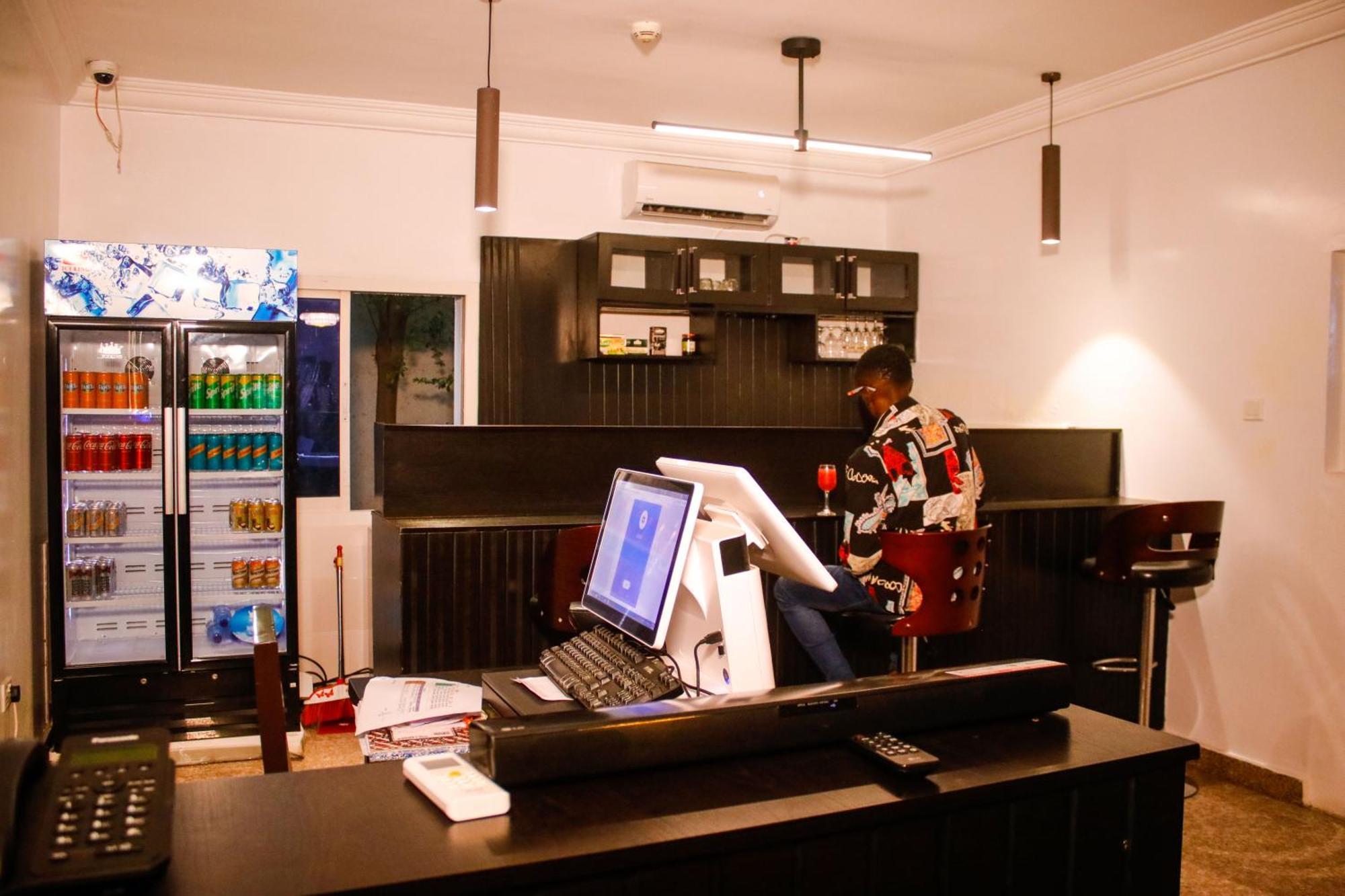 Guest Pride Hotel 카노 외부 사진